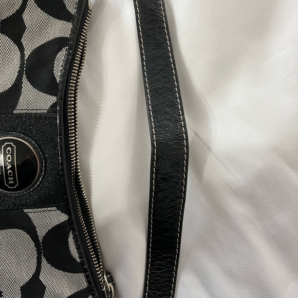 Vintage Coach Shoulder bag NEED GONE!!! - Picture 3 of 4
